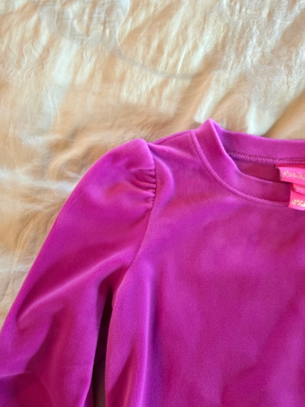 Lilly Pulitzer Girls Hot Pink Long-Sleeve Puff velour sweatshirt size M (6/7) - Picture 4 of 5